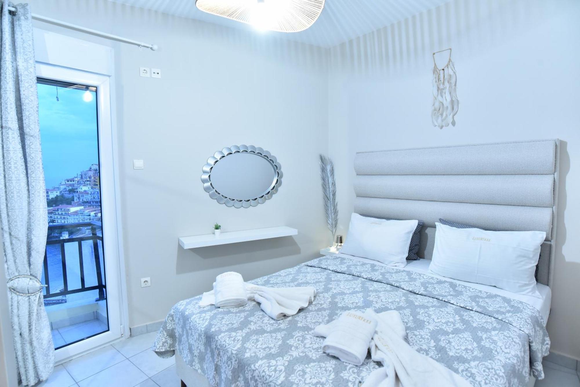 Infinity Blue Lux Suit Kavala Exterior photo