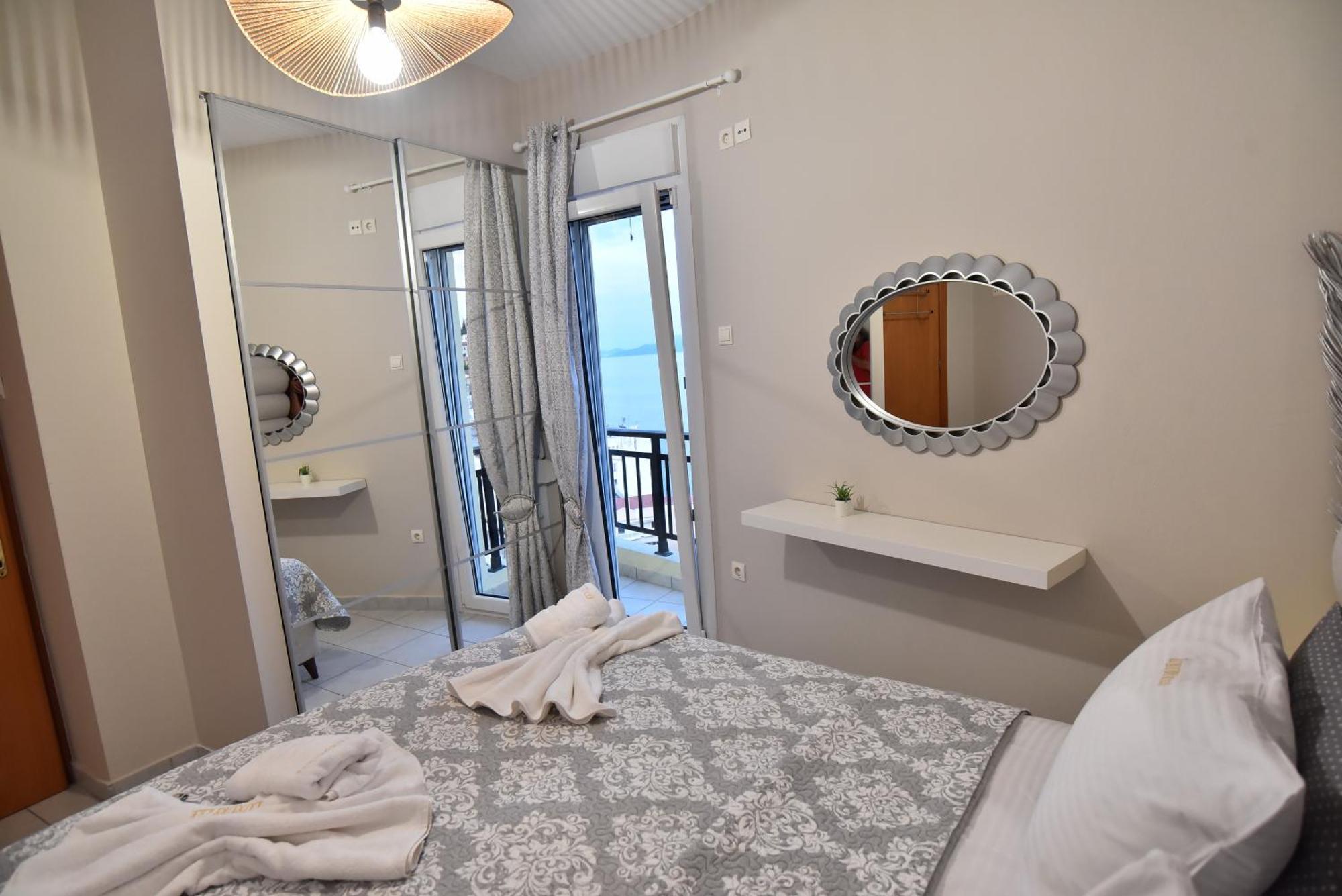 Infinity Blue Lux Suit Kavala Exterior photo